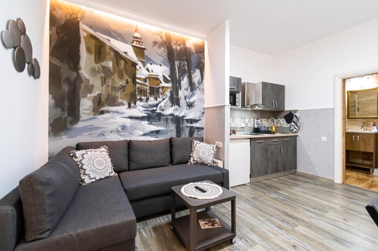 Okbrasov - Apartment & Studio In The Heart Of Old Town, Moments Away From The Black Church Εξωτερικό φωτογραφία